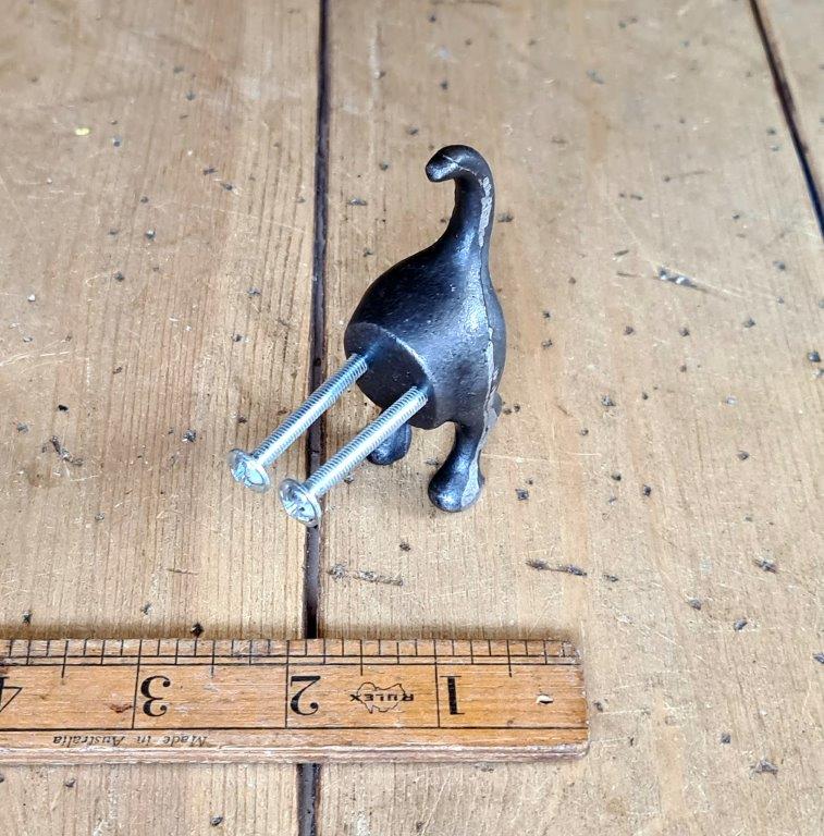 Coat Hook DOG TAIL M4 Rear Fix Cast Antique Iron (LIGHT) 70mm - Image 4