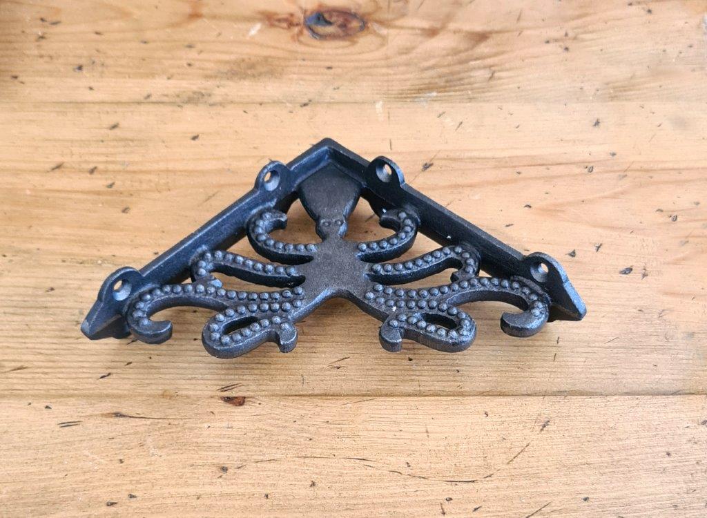 Shelf Bracket OCTOPUS Cast Antique Iron 125mm x 125mm - Image 2