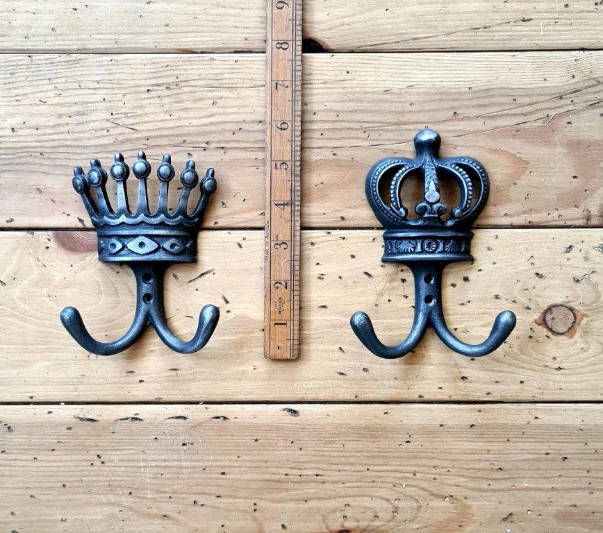 Double Robe Hook KING'S CROWN Cast Antique Iron 100mm x 130mm High - Image 2