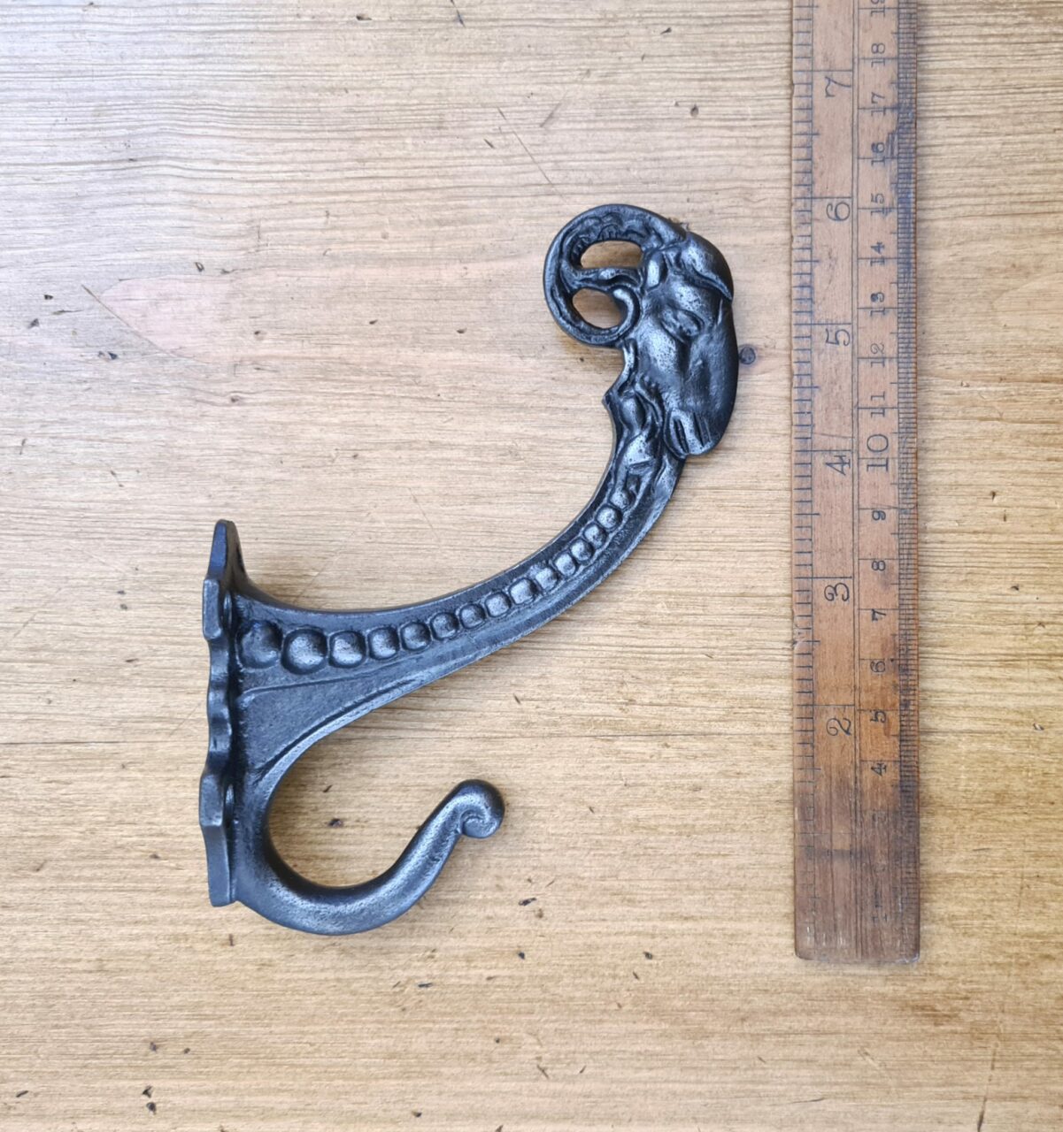 Hat & Coat Hook GEORGIAN RAMS HEAD 4 Hole Ant Iron 160mm x 100mm projection
