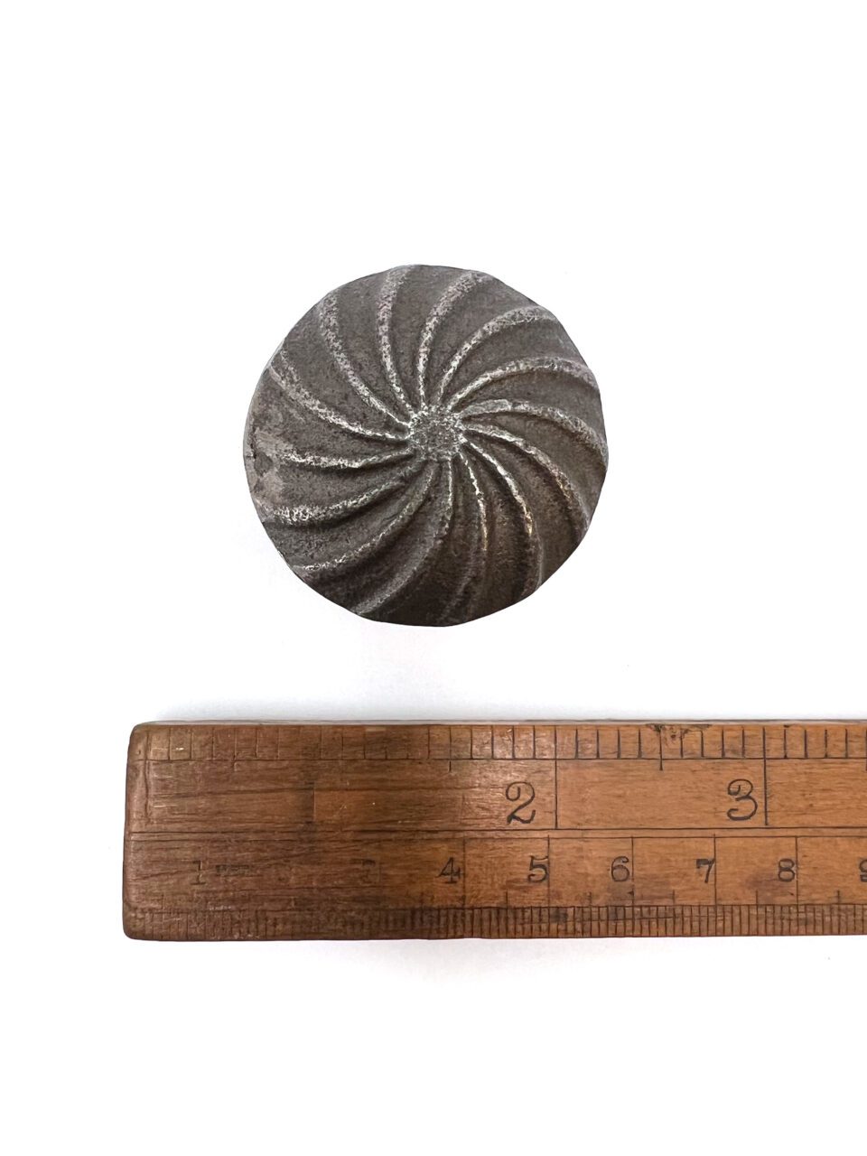 Knob Cupboard SWIRL Cast Antique Iron 38mm Large - Image 3