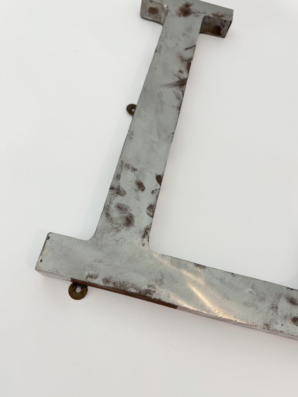 Wall Mounted Letter 'L' Antique Finish 400mm 16" High - Image 3