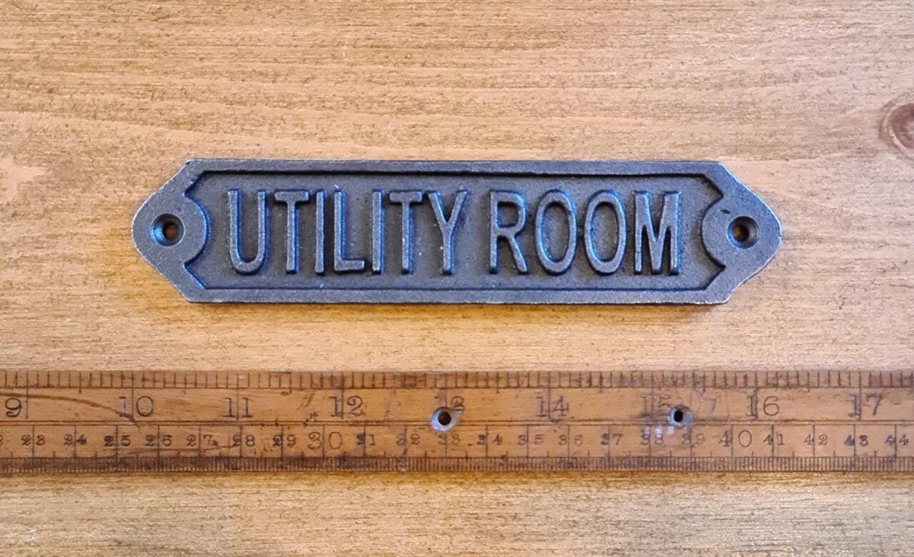 Plaque UTILITY ROOM Cast Ant Iron 160mm x 35mm - Image 2