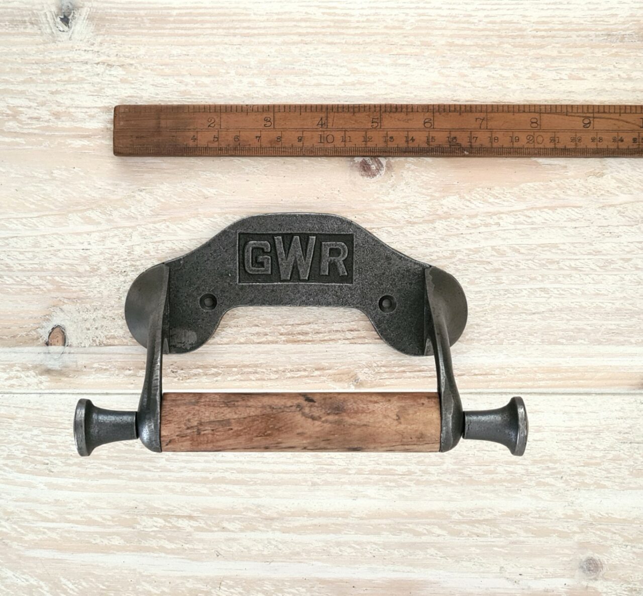 Toilet Roll Holder GWR Long Arm Cast Antique Iron 150mm - Image 3