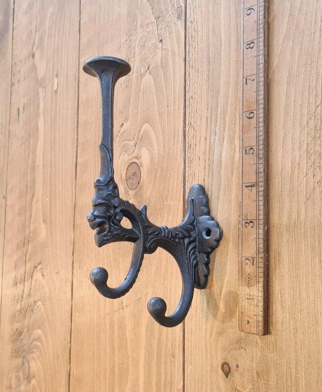 Ogre Hook Triple Large Cast Antique Iron 190mm - TBD