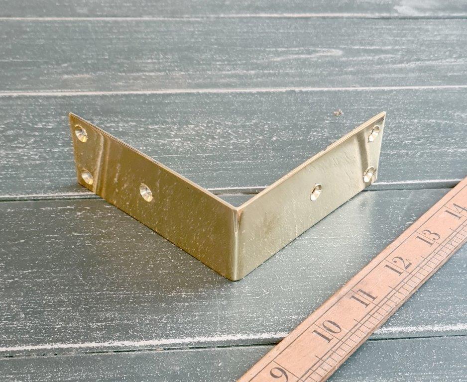Butchers Block Corner Polished Brass 40mm High x 100x100mm