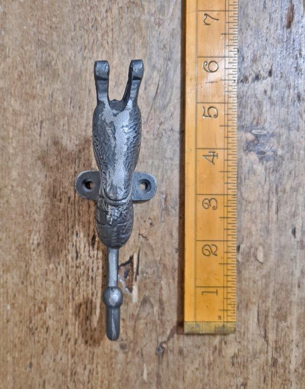 Coat Hook Single GIRAFFE Cast Antique Iron 140mm - Image 2