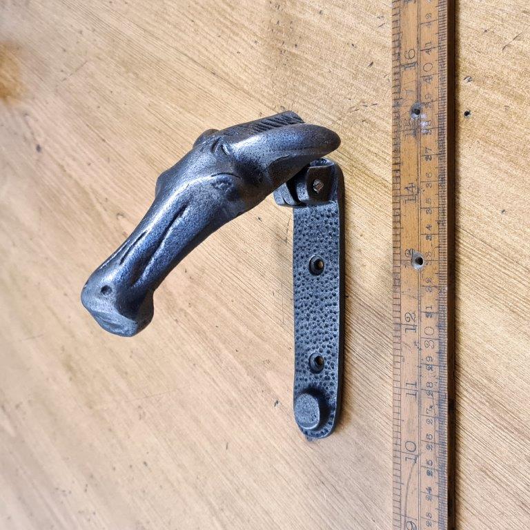 Door Knocker HORSES HEAD Cast Antique Iron 125 x 65mm - Image 3