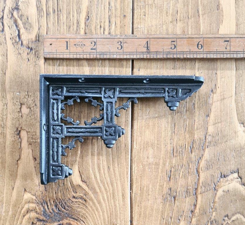 Shelf Bracket TEMPLE Design Cast Antique Iron 100 x 150mm - Image 2