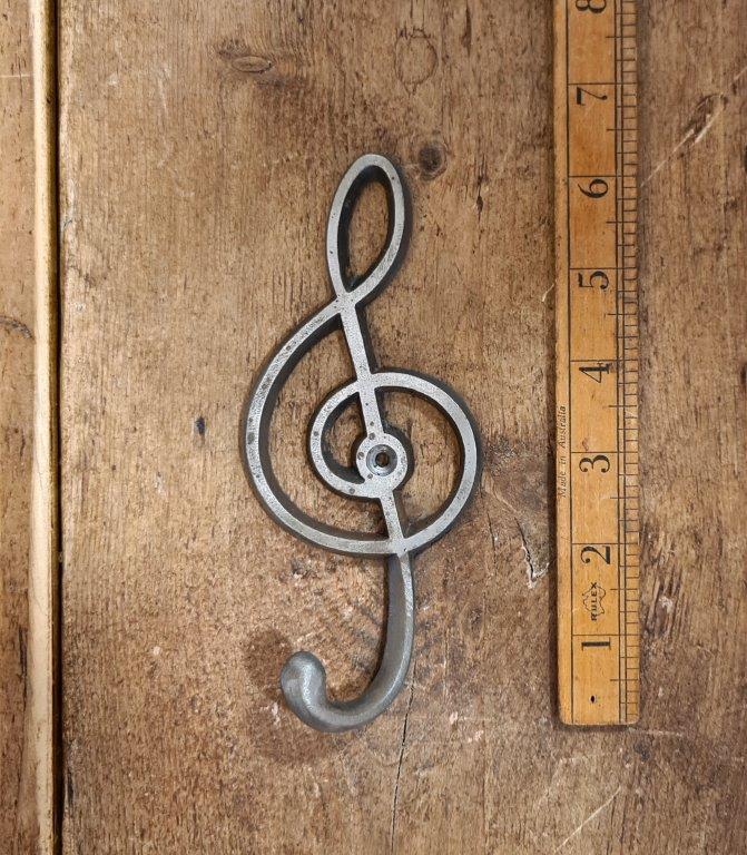 Coat Hook Single MUSIC CLEF Cast Antique Iron 70 x 160mm Alt E338