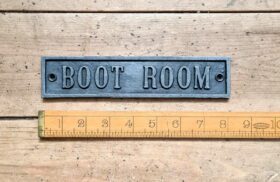 Plaque BOOT ROOM Cast Antique Iron 200mm x 45mm
