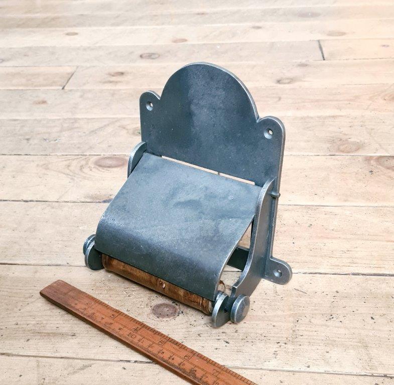 Toilet Roll Holder with Lid PLAIN Cast Antique Iron 150mm