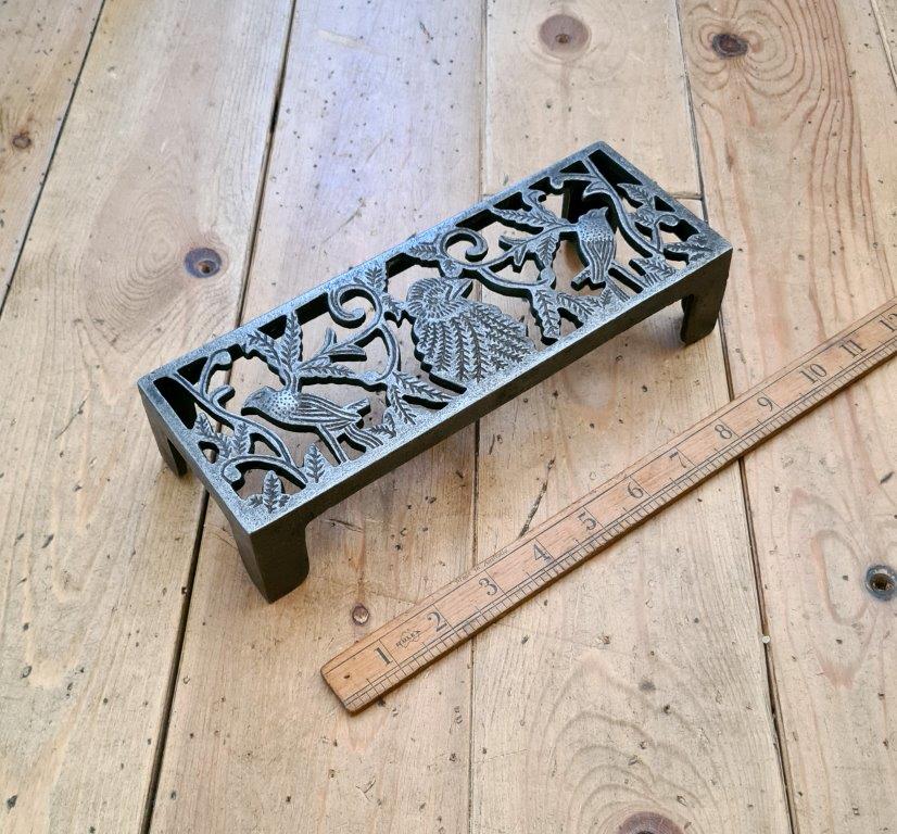 Air Brick Single Trivet THREE BIRD Cast Antique Iron Single 88 x 240 x 50mm - Image 2