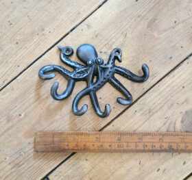 Multi Hook OCTOPUS Small Angled Head Cast Antique Iron 85 x 125mm