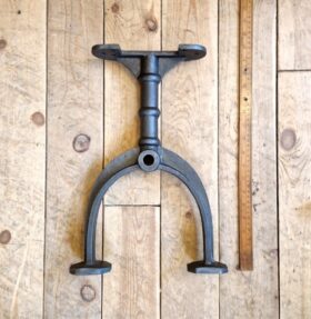 Bench End Frame DENBIGH Cast Iron 410 x 285mm