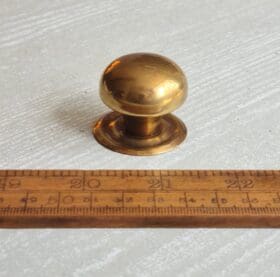 Cupboard Knob Hollow c/w Base Plate & Wood Screw Antique Brass 32mm Dia