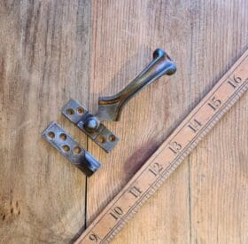Window Casement Catch NEWPORT GRANGE Cast Antique Rust 112mm