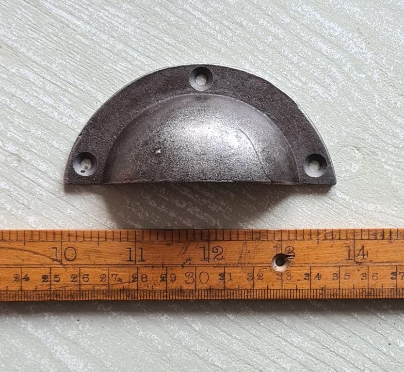 Cup Handle Basic Design Cast Antique Iron 96mm 6g Screw