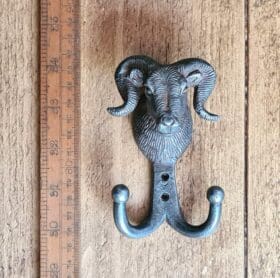 Double Hook RAMS HEAD HORNED Cast Antique Iron 112 x 70mm