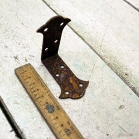 Butterfly Corner Strap Rust on Steel 70mm x 70mm